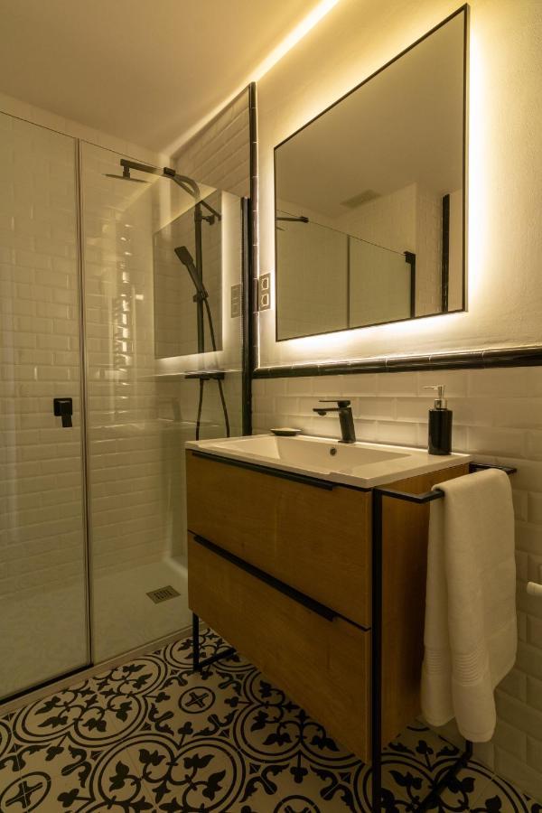 Henao Park De Suites, En Pleno Centro Con Garaje Directo Appartamento